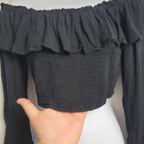 KIMCHI BLUE Ruffled Long Sleeve Crop Top - Picture 4 of 11